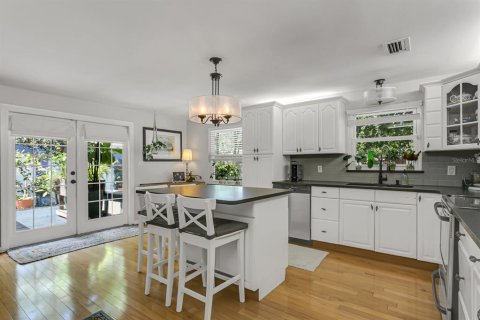 Villa ou maison à vendre à Tampa, Floride: 3 chambres, 133.22 m2 № 2398518 - photo 7