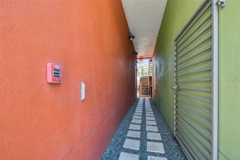 Condo in Tampa, Florida, 2 bedrooms  № 1826826 - photo 26