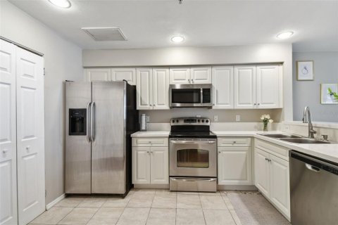 Condo in Tampa, Florida, 2 bedrooms  № 1826826 - photo 14