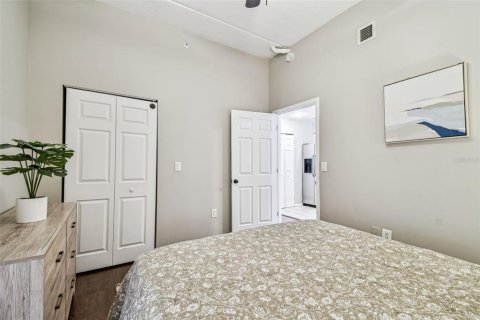 Condo in Tampa, Florida, 2 bedrooms  № 1826826 - photo 23