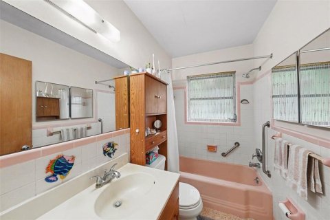 Casa en venta en Clearwater, Florida, 2 dormitorios, 117.06 m2 № 2377478 - foto 16