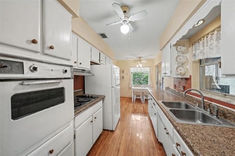 Casa en venta en Clearwater, Florida, 2 dormitorios, 117.06 m2 № 2377478 - foto 2