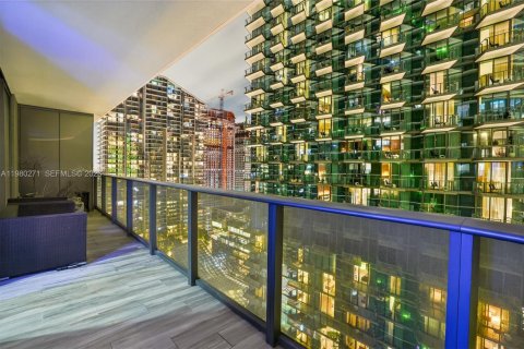 Condo in Miami, Florida, 2 bedrooms № 2181989 - photo 7