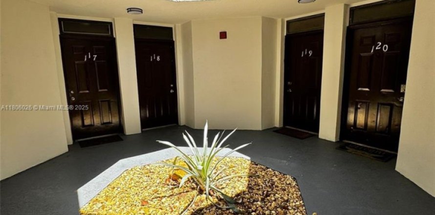 Condo à Oakland Park, Floride, 2 chambres  № 1864492