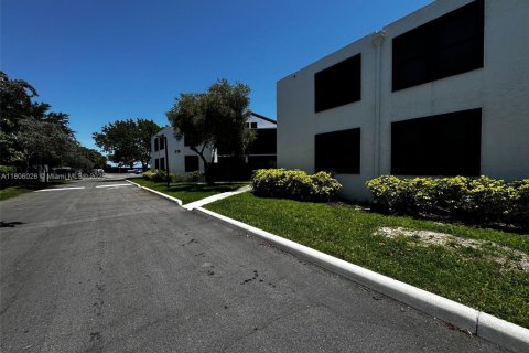 Copropriété à vendre à Oakland Park, Floride: 2 chambres, 82.68 m2 № 1864492 - photo 7