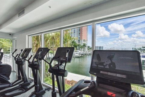 Condo in Aventura, Florida, 3 bedrooms  № 1943847 - photo 24