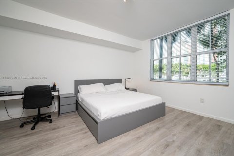 Condo in Aventura, Florida, 3 bedrooms  № 1943847 - photo 7