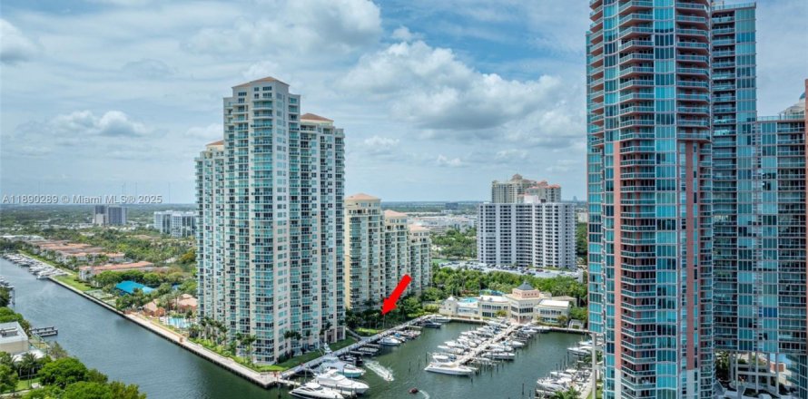 Condo in Aventura, Florida, 3 bedrooms № 1943847