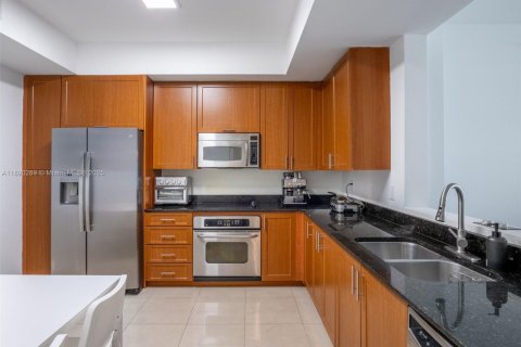 Condo in Aventura, Florida, 3 bedrooms  № 1943847 - photo 10