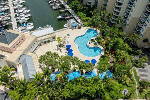 Condo in Aventura, Florida, 3 bedrooms  № 1943847 - photo 20
