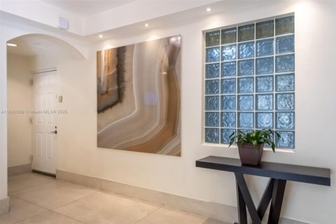 Condo in Aventura, Florida, 3 bedrooms  № 1943847 - photo 22
