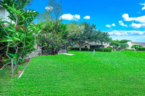 Copropriété à louer à Delray Beach, Floride: 2 chambres, 132.2 m2 № 1180572 - photo 1