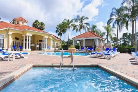 Casa en venta en Kissimmee, Florida, 8 dormitorios, 267.65 m2 № 1578326 - foto 24
