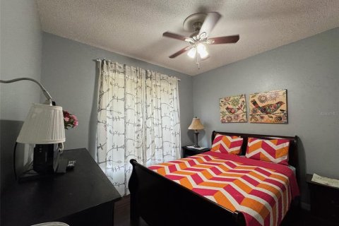 Casa en venta en Kissimmee, Florida, 8 dormitorios, 267.65 m2 № 1578326 - foto 5