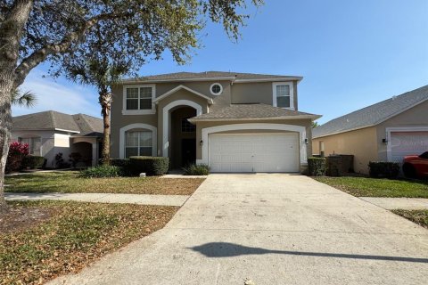Casa en venta en Kissimmee, Florida, 8 dormitorios, 267.65 m2 № 1578326 - foto 1