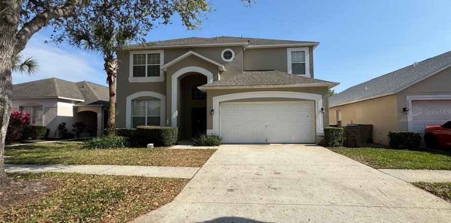 Casa en Kissimmee, Florida 8 dormitorios, 267.65 m2 № 1578326