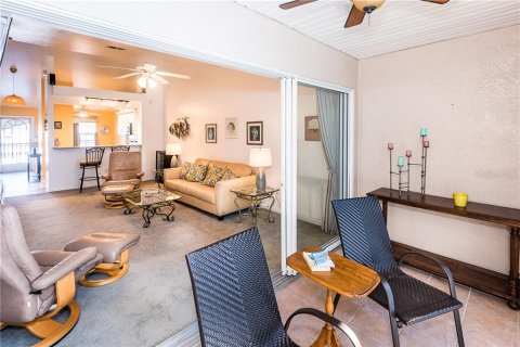 Condo in Lake Suzy, Florida, 2 bedrooms  № 248662 - photo 24