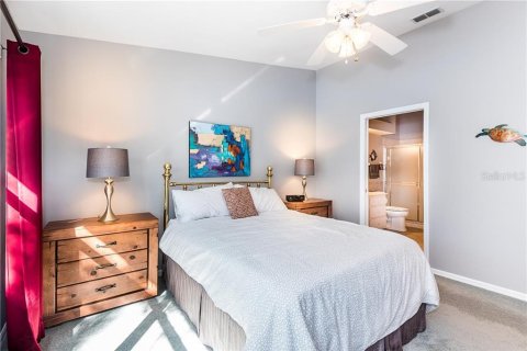 Condo in Lake Suzy, Florida, 2 bedrooms  № 248662 - photo 28