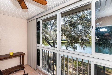 Condo in Lake Suzy, Florida, 2 bedrooms  № 248662 - photo 23