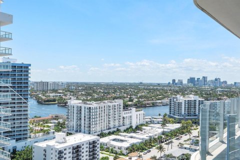Condominio en venta en Fort Lauderdale, Florida, 3 dormitorios, 244.7 m2 № 2081883 - foto 21