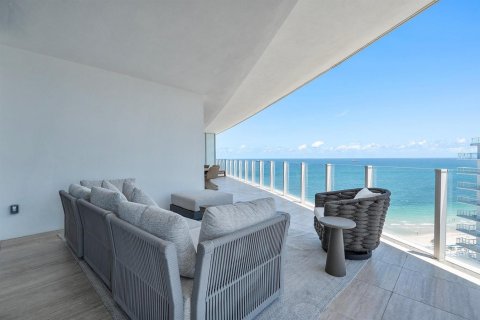 Condominio en venta en Fort Lauderdale, Florida, 3 dormitorios, 244.7 m2 № 2081883 - foto 16