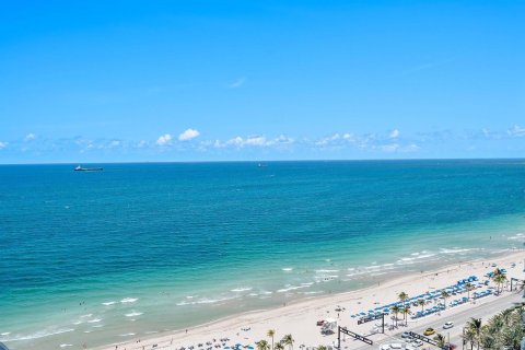Condominio en venta en Fort Lauderdale, Florida, 3 dormitorios, 244.7 m2 № 2081883 - foto 19