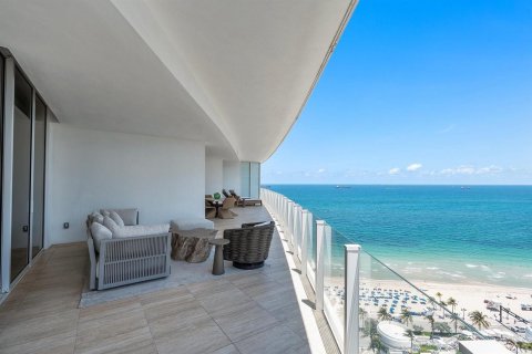 Condominio en venta en Fort Lauderdale, Florida, 3 dormitorios, 244.7 m2 № 2081883 - foto 18