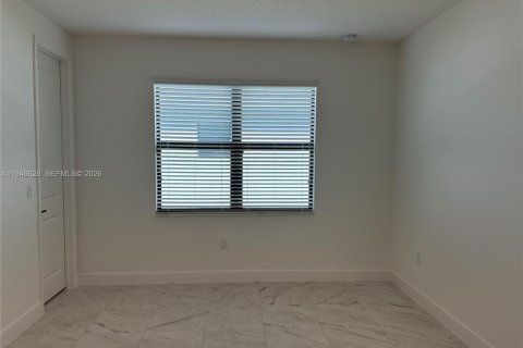 Снять в аренду виллу или дом в Порт-Сент-Луси, Флорида 4 спальни, 218.51м2, № 2004521 - фото 21