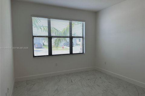 Снять в аренду виллу или дом в Порт-Сент-Луси, Флорида 4 спальни, 218.51м2, № 2004521 - фото 19