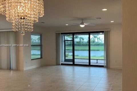 Снять в аренду виллу или дом в Порт-Сент-Луси, Флорида 4 спальни, 218.51м2, № 2004521 - фото 10