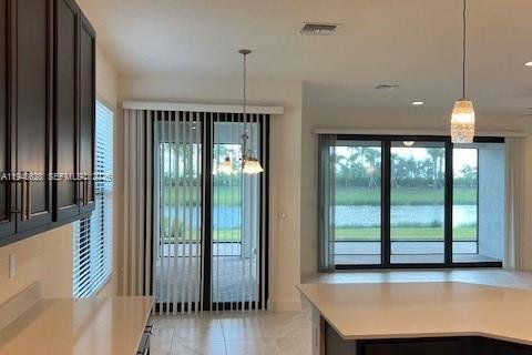 Снять в аренду виллу или дом в Порт-Сент-Луси, Флорида 4 спальни, 218.51м2, № 2004521 - фото 6