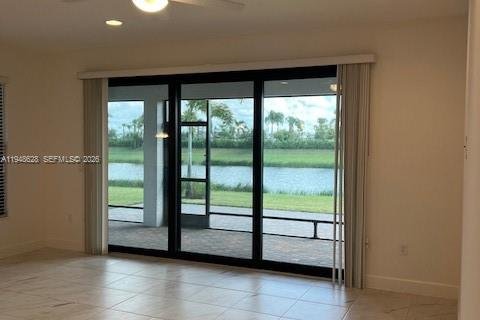 Снять в аренду виллу или дом в Порт-Сент-Луси, Флорида 4 спальни, 218.51м2, № 2004521 - фото 13