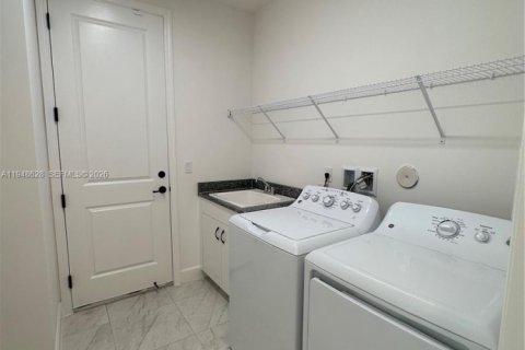 Снять в аренду виллу или дом в Порт-Сент-Луси, Флорида 4 спальни, 218.51м2, № 2004521 - фото 26