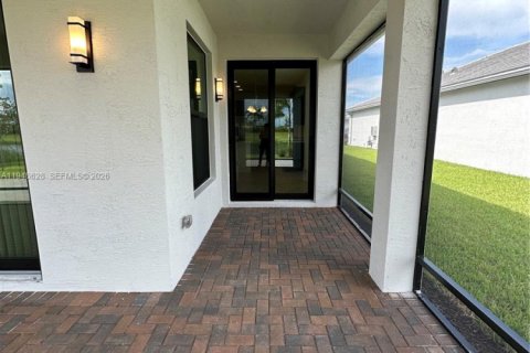 Снять в аренду виллу или дом в Порт-Сент-Луси, Флорида 4 спальни, 218.51м2, № 2004521 - фото 30