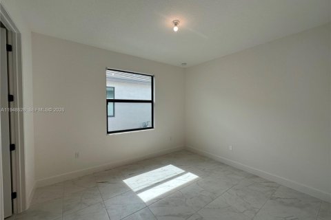 Снять в аренду виллу или дом в Порт-Сент-Луси, Флорида 4 спальни, 218.51м2, № 2004521 - фото 24