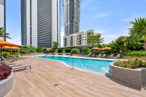 Снять в аренду кондоминиум в Майами, Флорида 4 спальни, 183.76м2, № 2016459 - фото 26