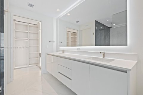 Снять в аренду кондоминиум в Майами, Флорида 4 спальни, 183.76м2, № 2016459 - фото 15