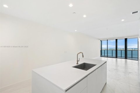 Снять в аренду кондоминиум в Майами, Флорида 4 спальни, 183.76м2, № 2016459 - фото 8