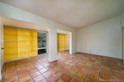 Copropriété à louer à Doral, Floride: 2 chambres, 76.83 m2 № 1840826 - photo 4
