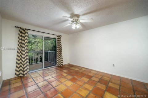 Copropriété à louer à Doral, Floride: 2 chambres, 76.83 m2 № 1840826 - photo 8