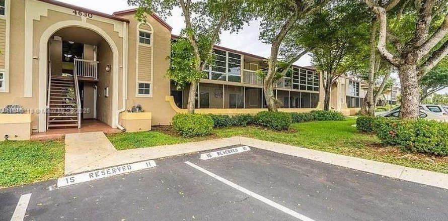Condo à Doral, Floride, 2 chambres  № 1840826
