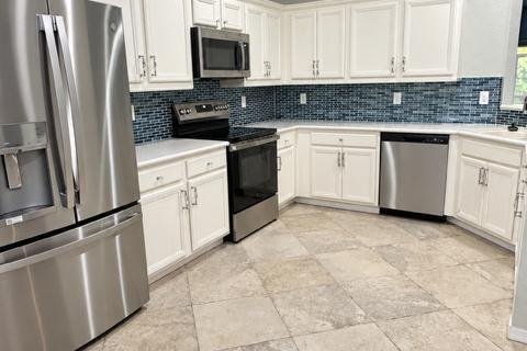 Touwnhouse à vendre à Stuart, Floride: 3 chambres, 159.7 m2 № 2268574 - photo 2