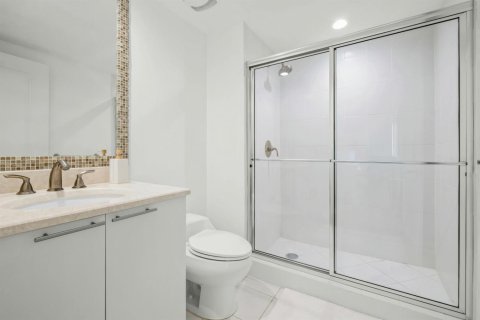 Condo in Riviera Beach, Florida, 3 bedrooms № 2250608 - photo 25