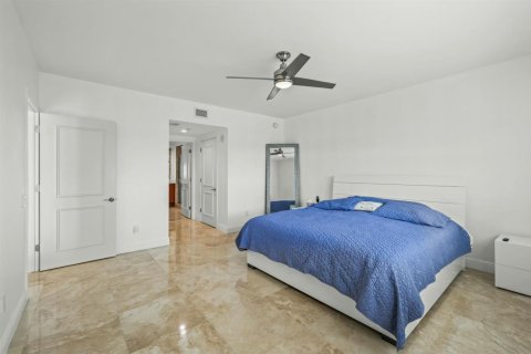 Condo in Riviera Beach, Florida, 3 bedrooms № 2250608 - photo 20