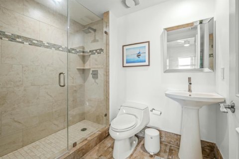 Condo in Riviera Beach, Florida, 3 bedrooms № 2250608 - photo 28