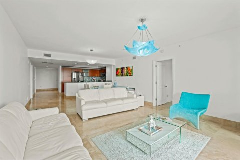 Condo in Riviera Beach, Florida, 3 bedrooms № 2250608 - photo 16