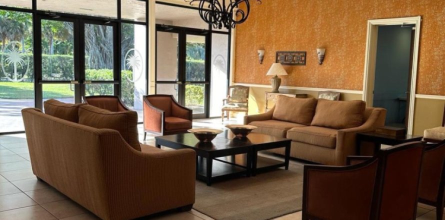 Condo in Palm Springs, Florida, 2 bedrooms № 1103617