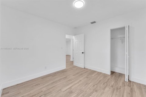 Снять в аренду виллу или дом в Холливуд, Флорида 3 спальни, 246.93м2, № 2005930 - фото 15