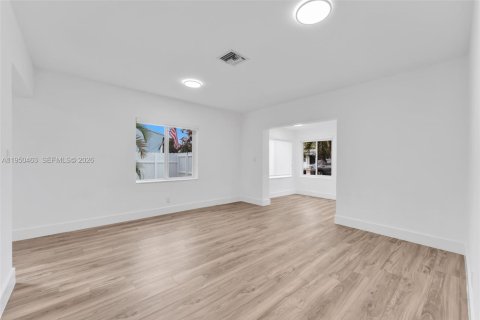 Снять в аренду виллу или дом в Холливуд, Флорида 3 спальни, 246.93м2, № 2005930 - фото 10