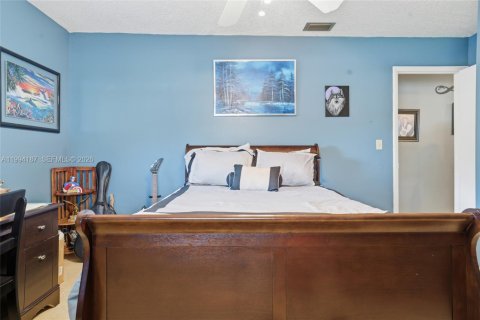 House in Homestead, Florida 3 bedrooms, 162.76 sq.m. № 2059065 - photo 29